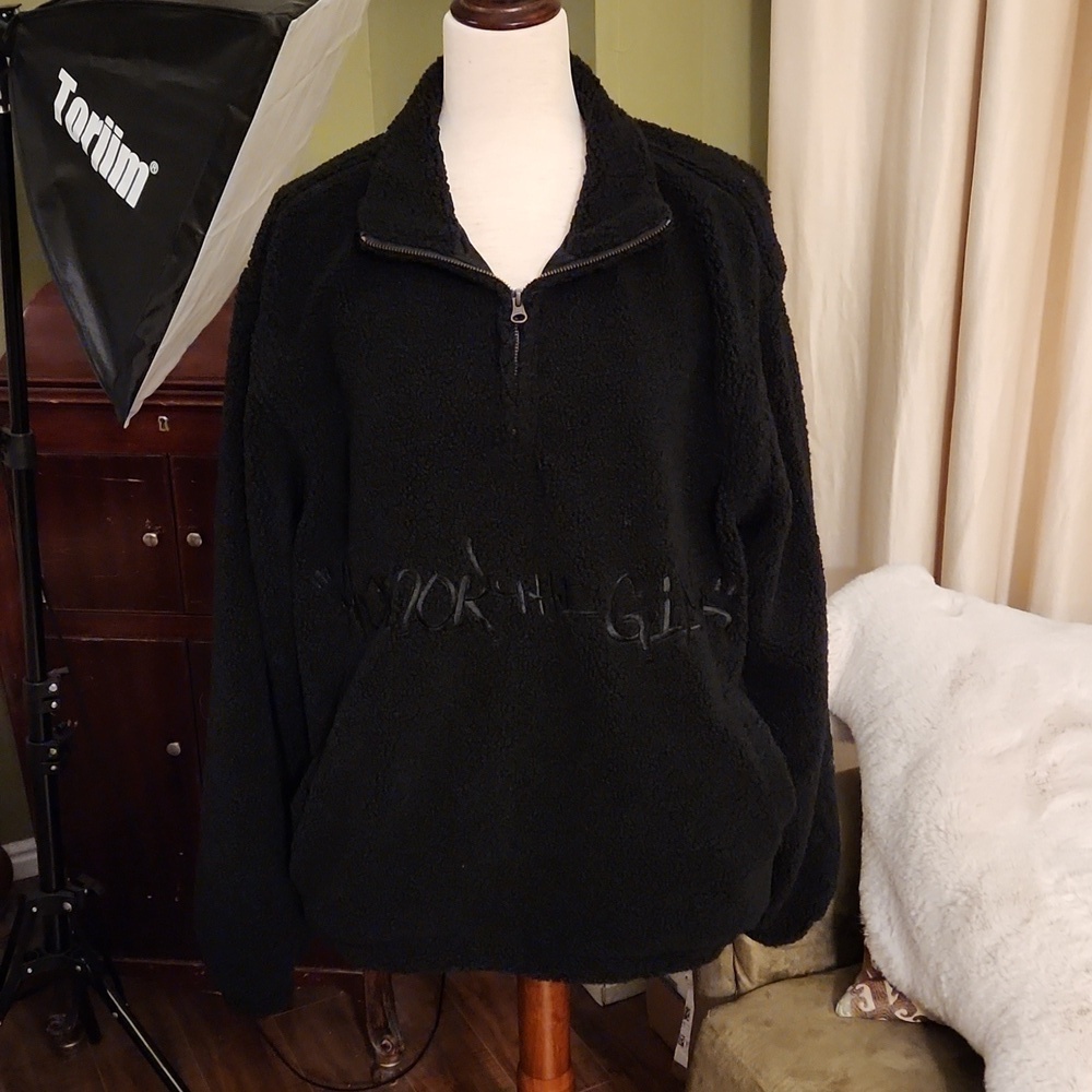 NWT Honor the Gift Black Script Sherpa Pullover Jacket-Size M​​​​​​​​